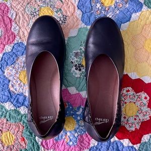 Dansko Women's Kira Slip-on Flat